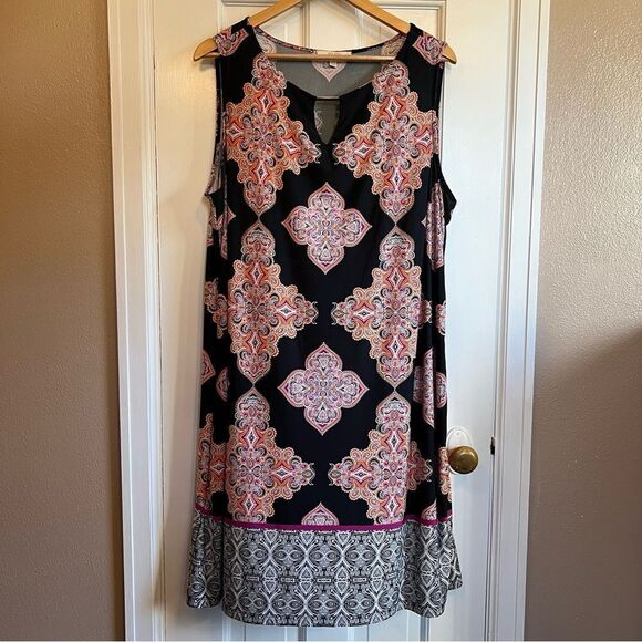 Haani Pink and Black A-line Dress with V-neck Sleeveless Design - Picture 1 of 5